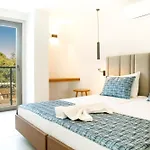 Hotel Queen By Important Group Travel 4*