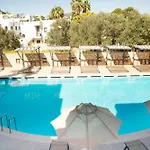 Hotel Queen By Important Group Travel Gumbet
