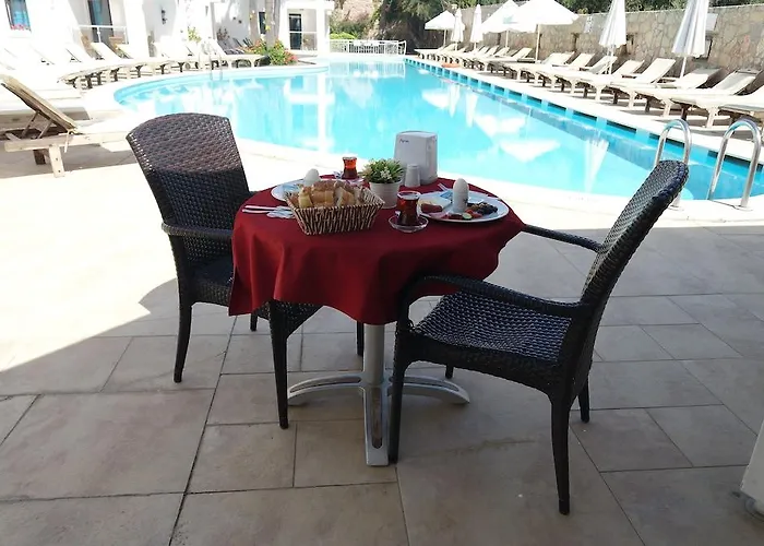 Queen By Important Group Travel Hotel