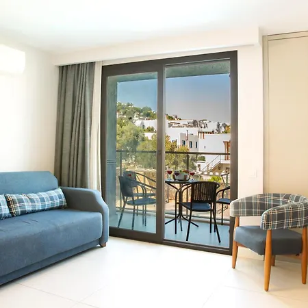Aparthotel Queen By Important Group Travel