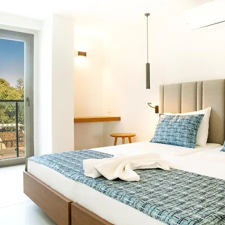 Aparthotel Queen By Important Group Travel 3*
