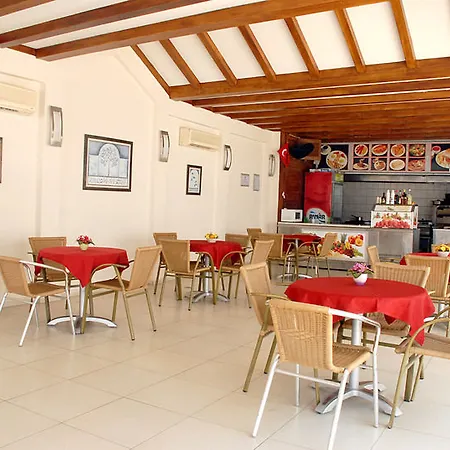 Aparthotel Queen By Important Group Travel 3*