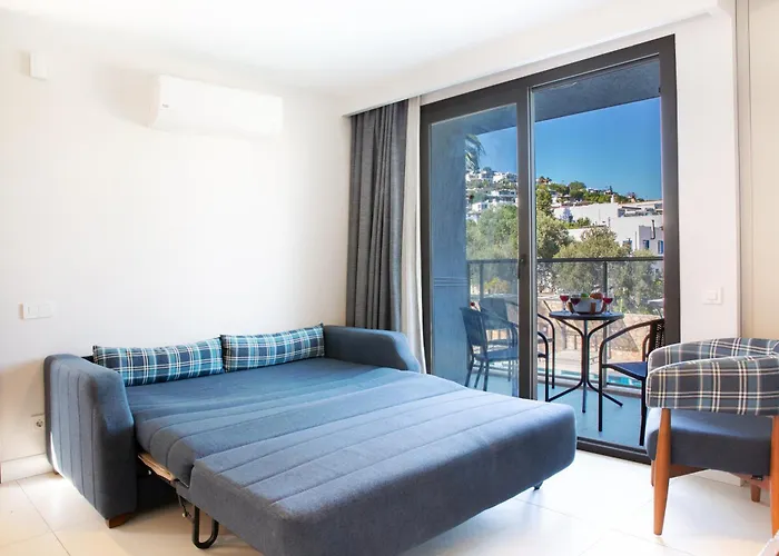 Queen By Important Group Travel 4*