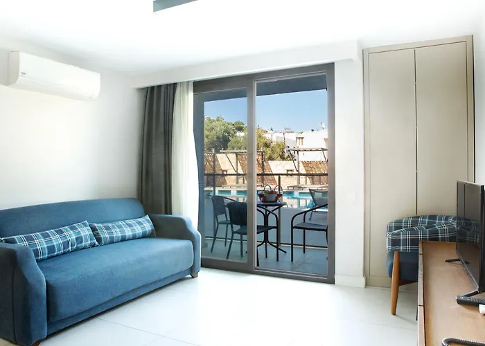 Queen By Important Group Travel Gumbet