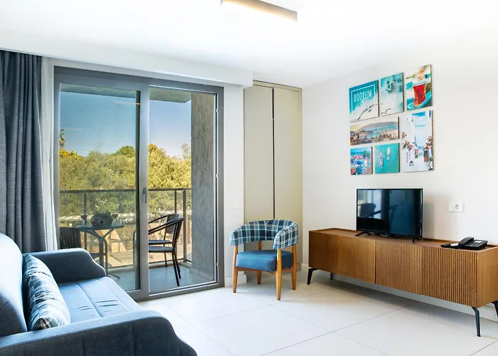 Queen By Important Group Travel