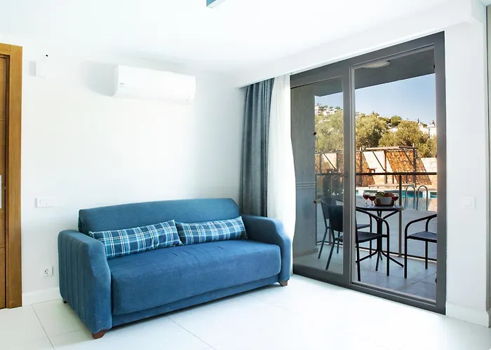 Hotel Queen By Important Group Travel