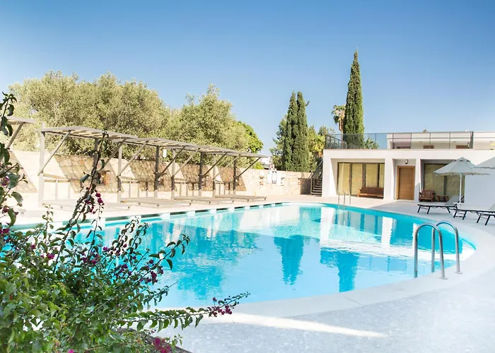 Queen By Important Group Travel Hotel 4*