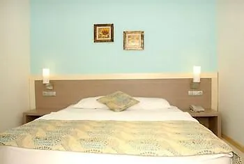 Hotel Queen By Important Group Travel Gumbet