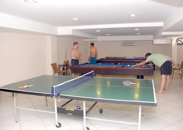 Queen By Important Group Travel