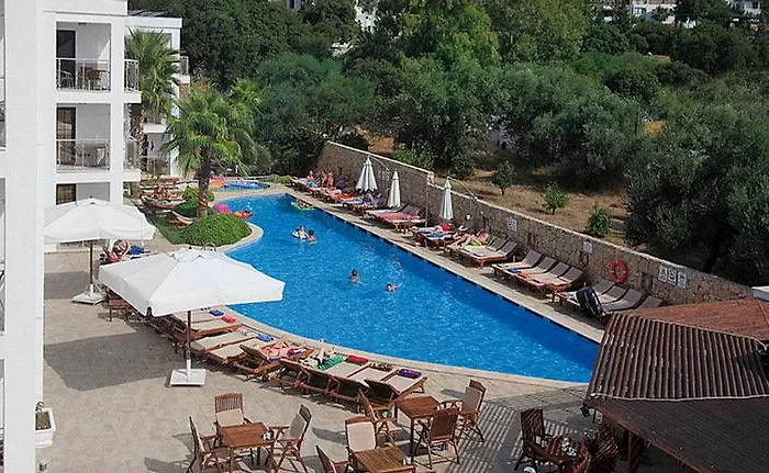 Queen By Important Group Travel