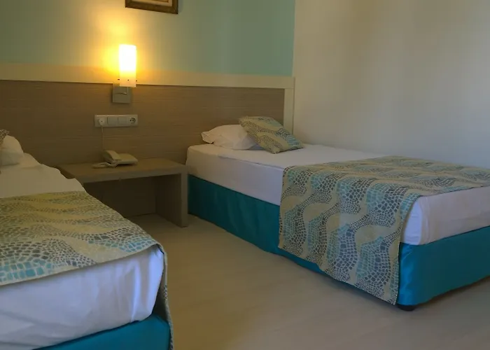 Hotel Queen By Important Group Travel 4*