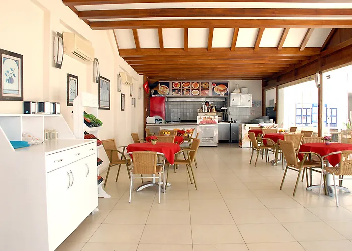 Hotel Queen By Important Group Travel Gumbet