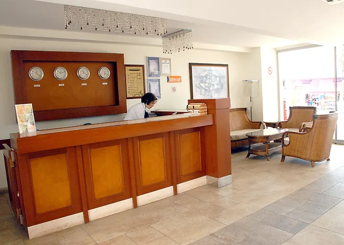 Hotel Queen By Important Group Travel 4*