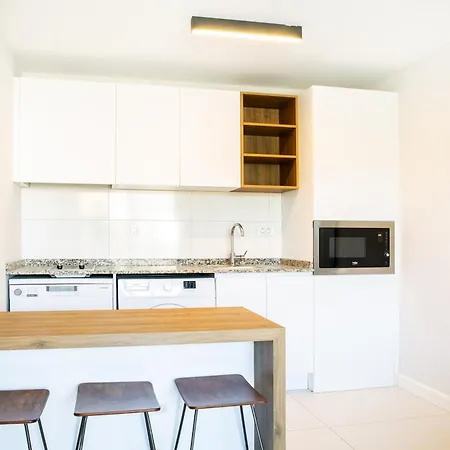 Queen By Important Group Travel 호텔 4*