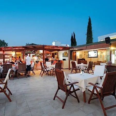 Queen By Important Group Travel 검벳