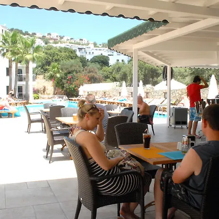 Queen By Important Group Travel